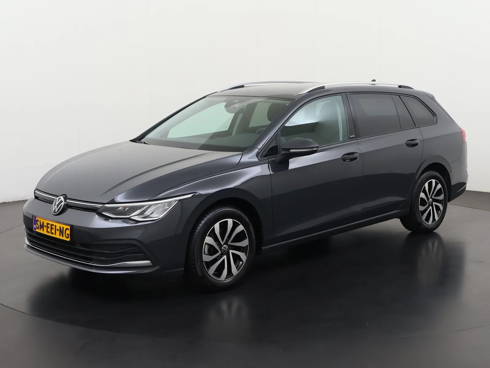 Volkswagen Golf (2023) — foto 1