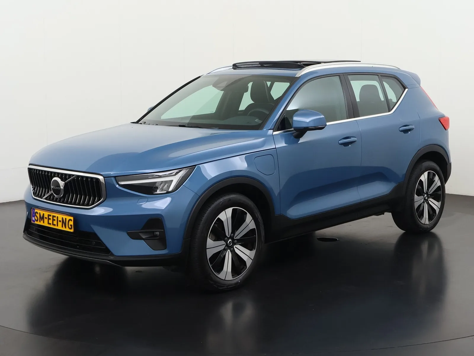 Volvo XC40 (2022) — foto 1