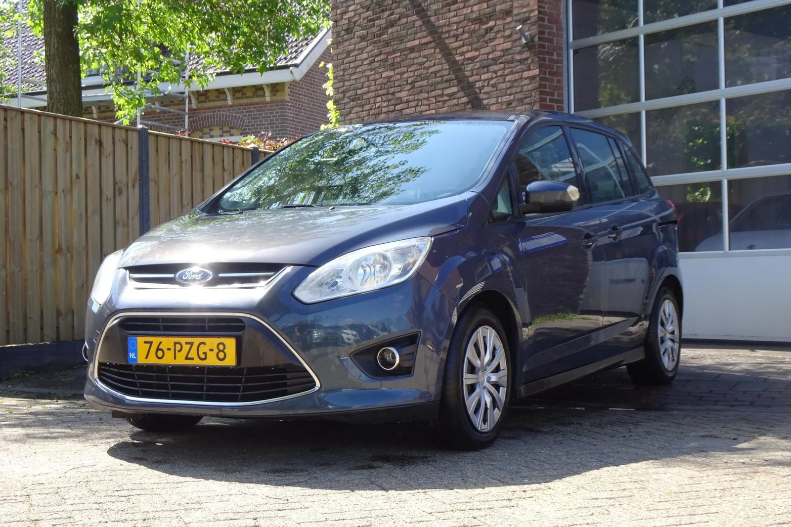 Ford Grand C-Max (2011) — foto 1