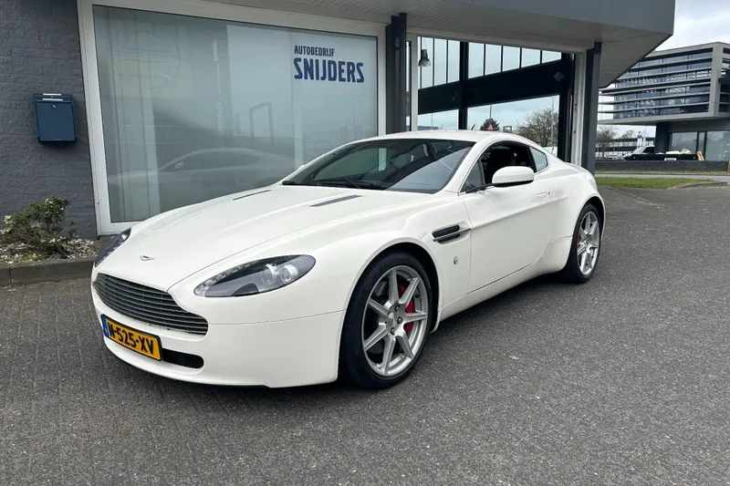 Aston Martin Vantage (2007)