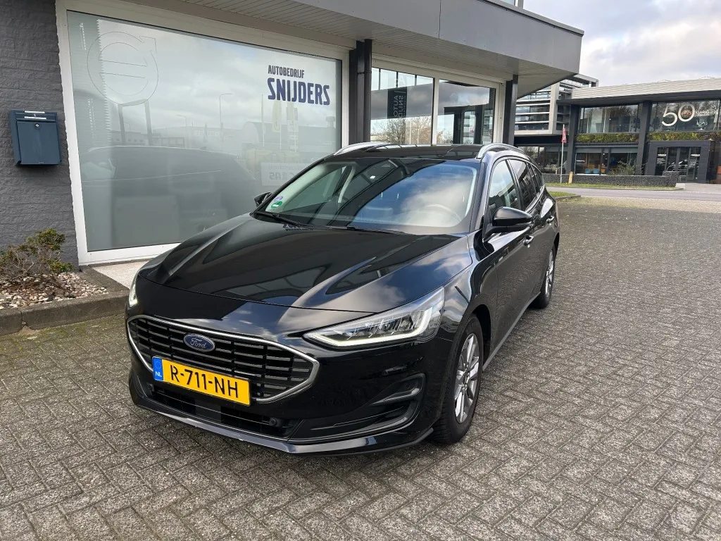 Ford Focus (2022) — foto 1