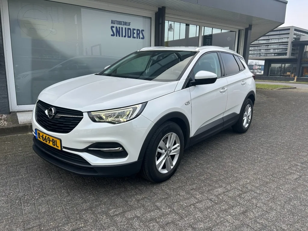 Opel Grandland X (2020) — foto 1