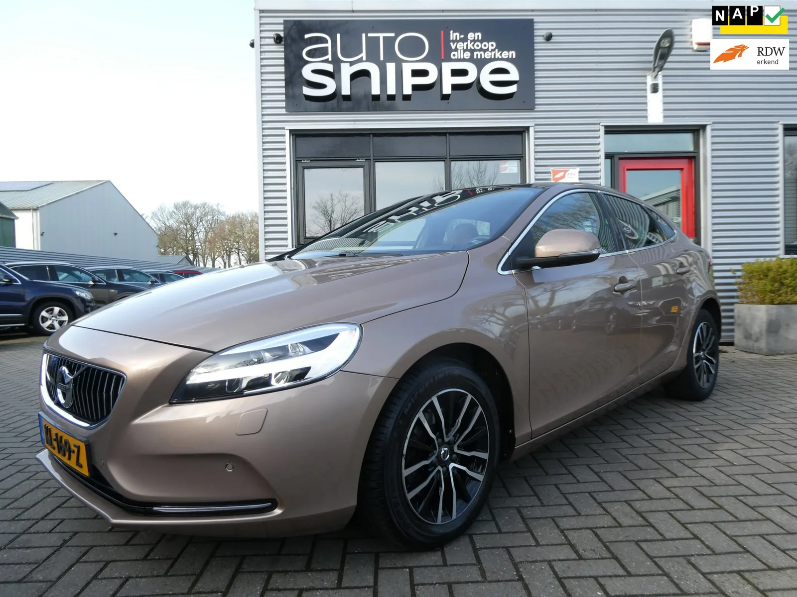 Volvo V40 (2016) — foto 1