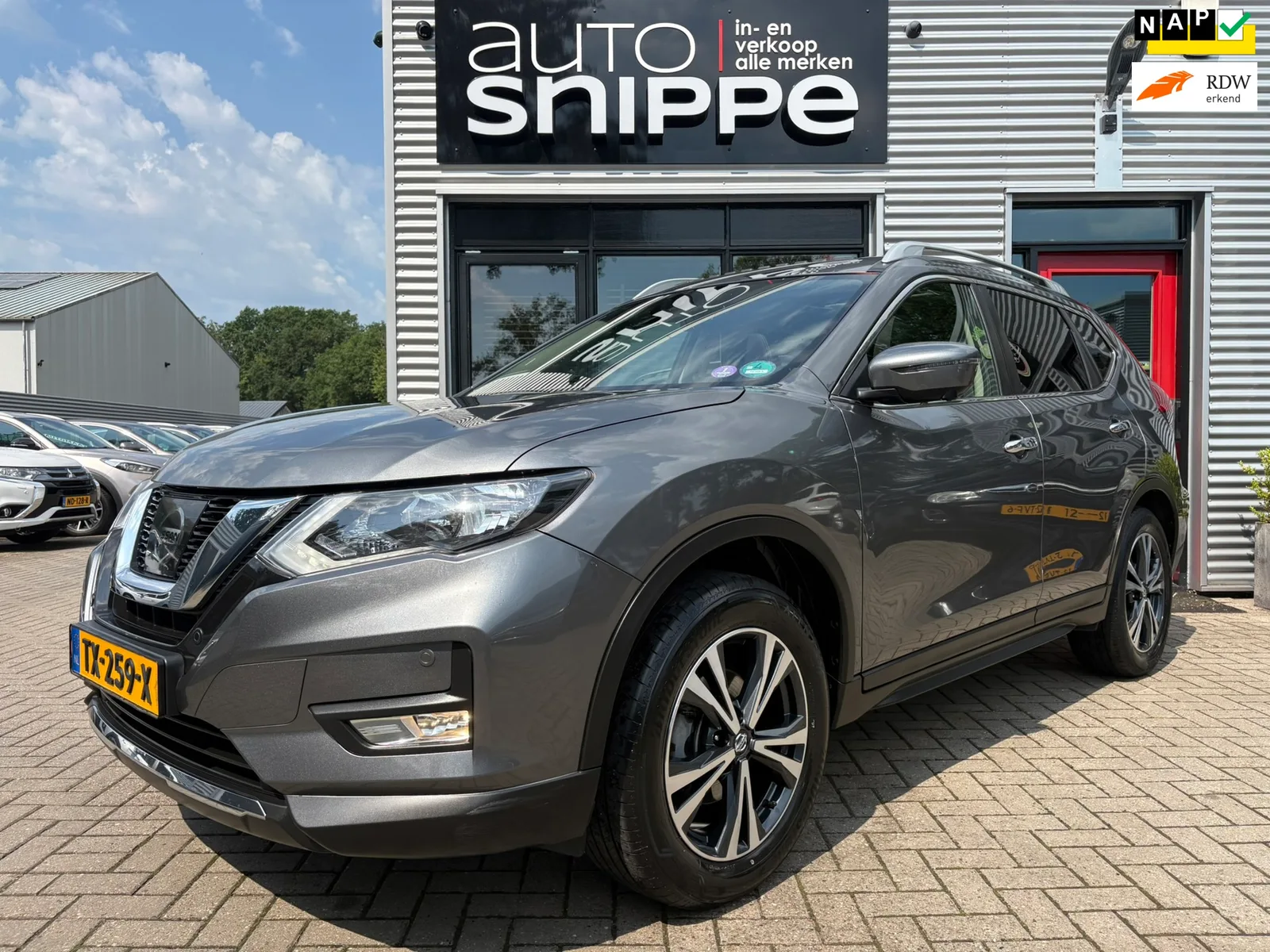Nissan X-Trail (2018) — foto 1