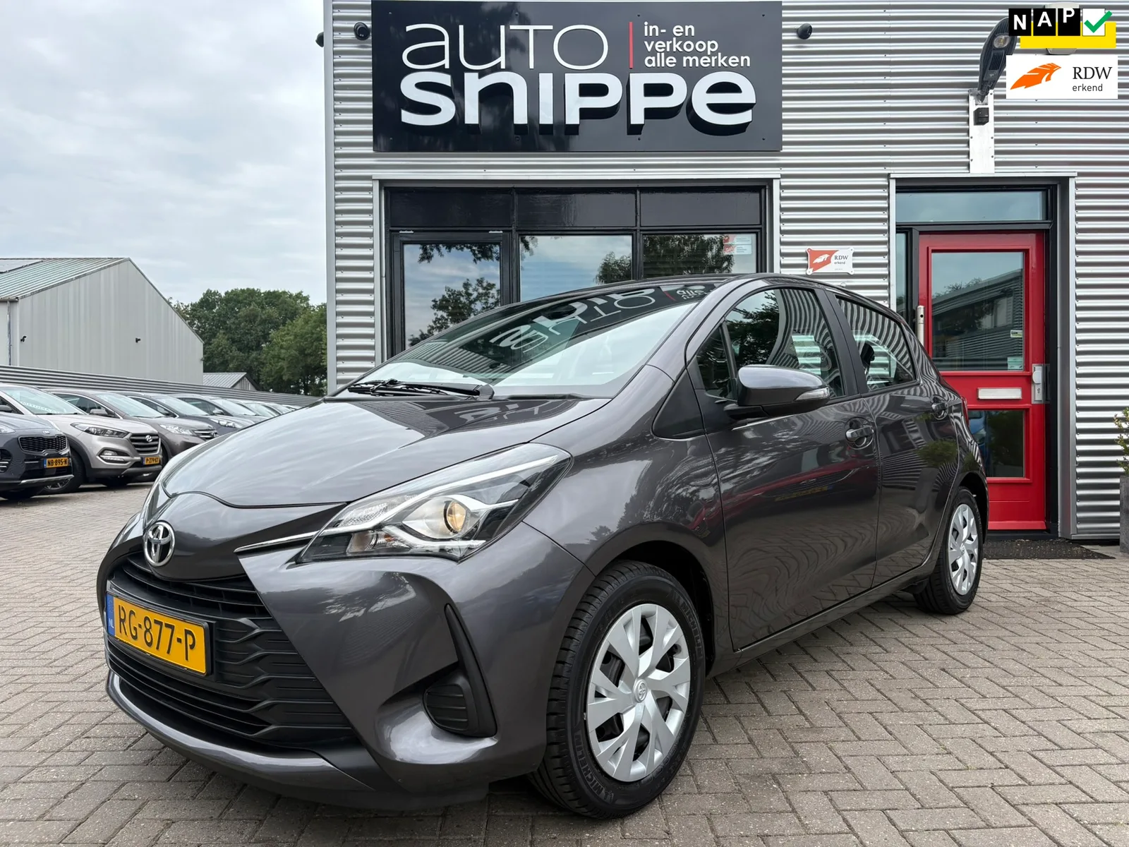 Toyota Yaris (2017) — foto 1