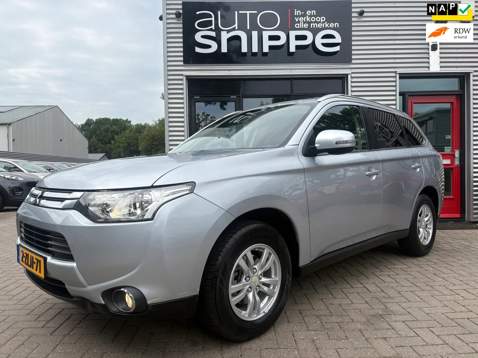 Mitsubishi Outlander (2015) — foto 1