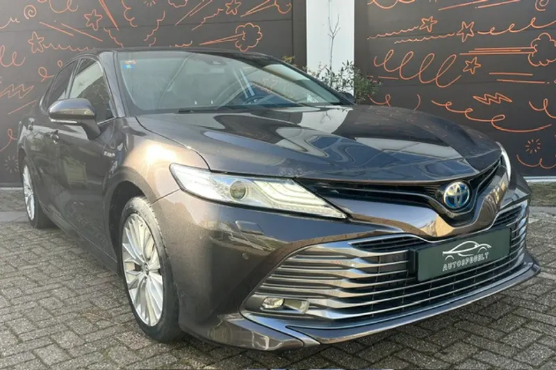 Toyota Camry (2020)