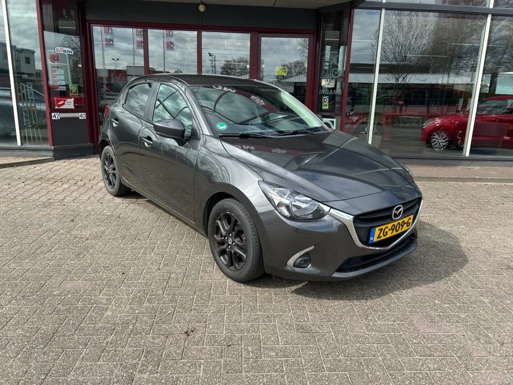 Mazda 2 (2019) — foto 1