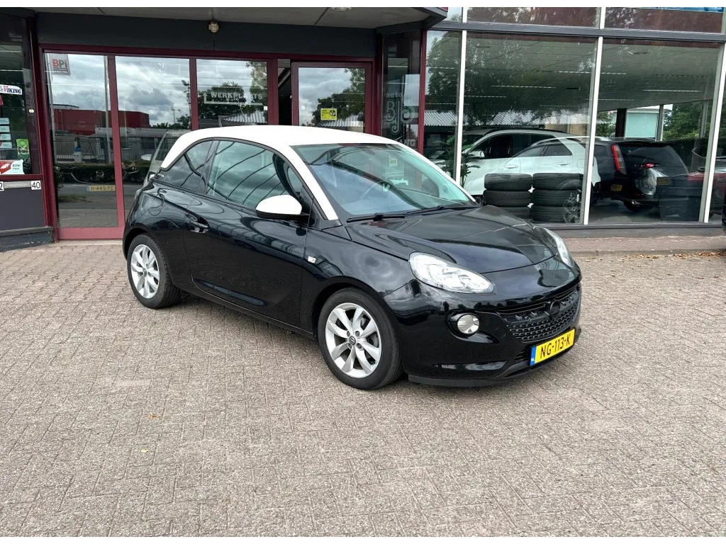 Opel Adam (2017) — foto 1