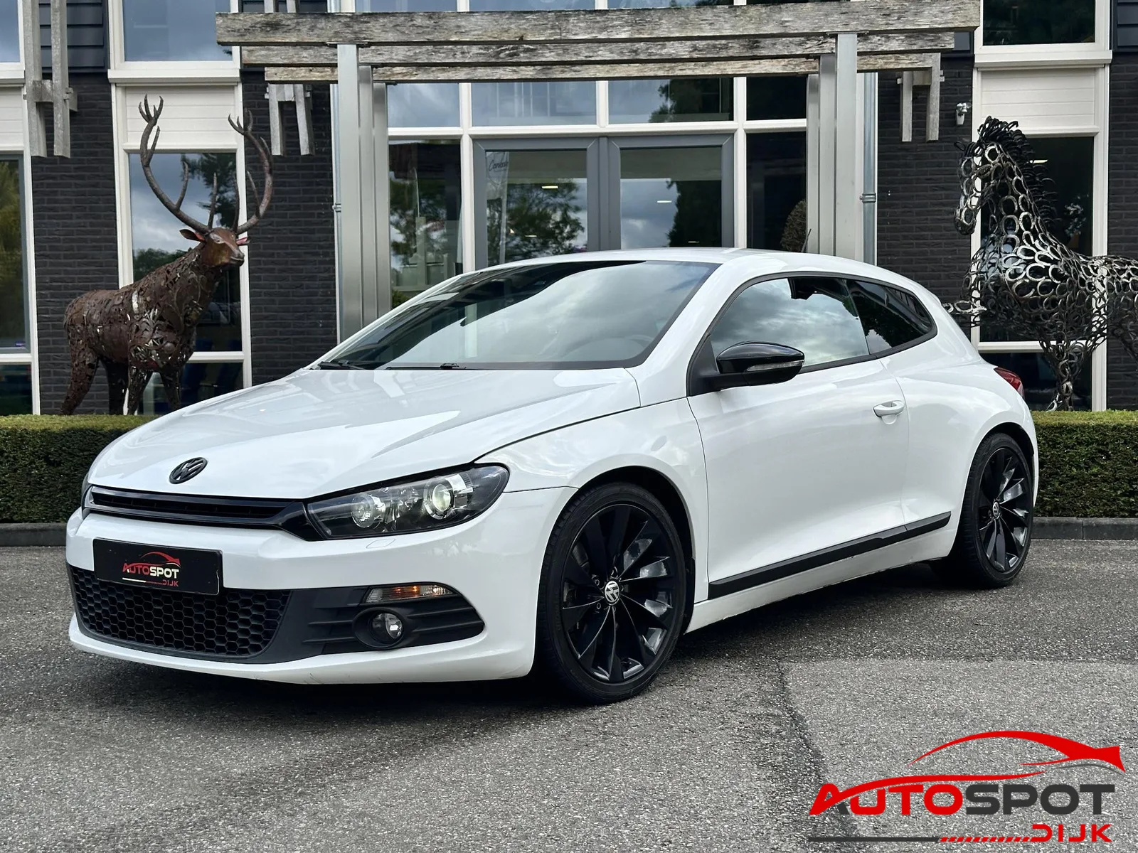 Volkswagen Scirocco (2009) — foto 1