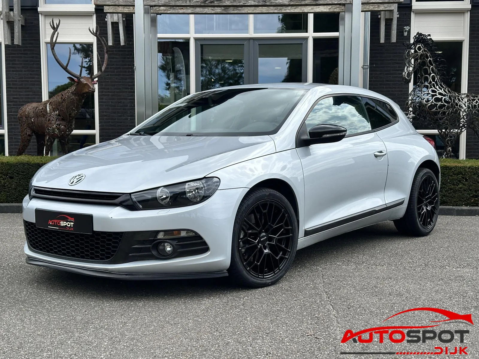 Volkswagen Scirocco (2009) — foto 1