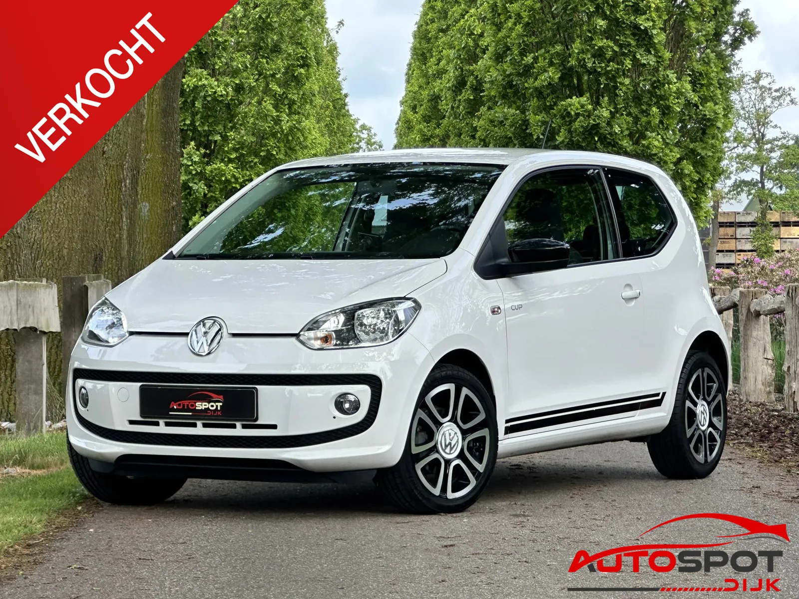 Volkswagen Up! (2014) — foto 1