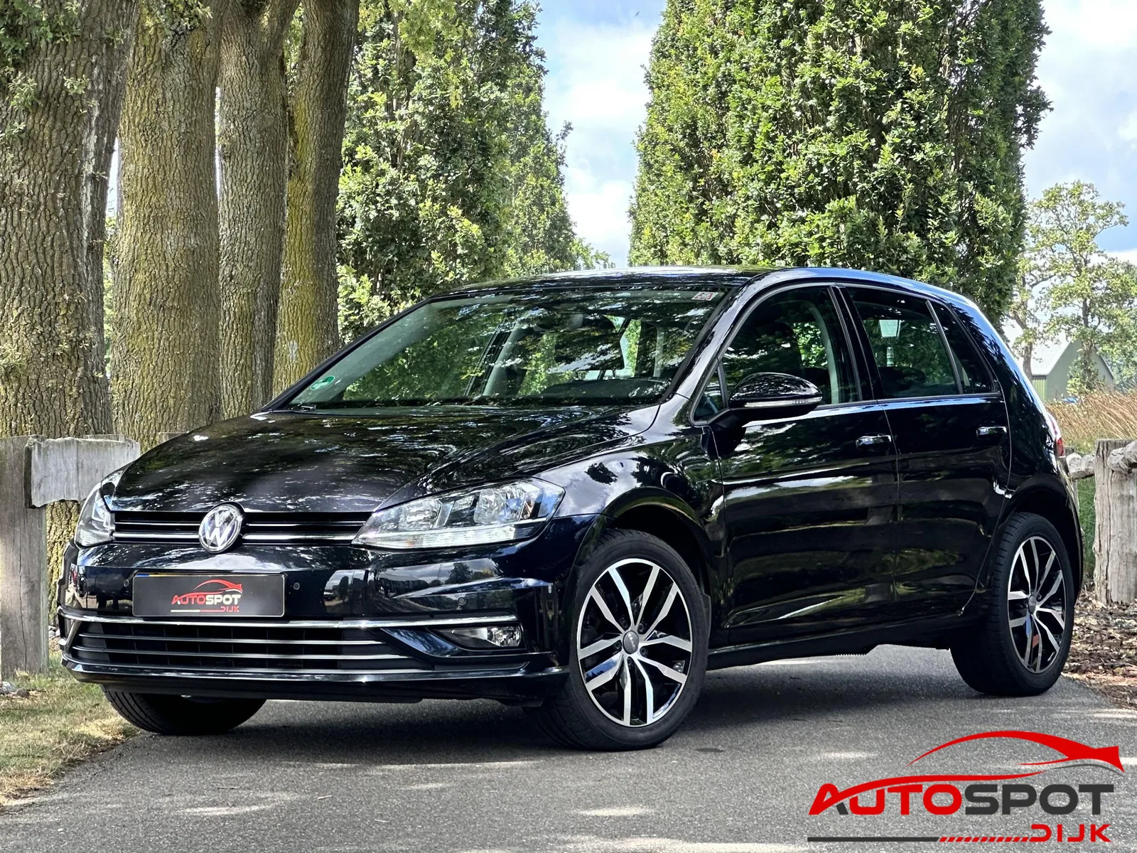 Volkswagen Golf (2018) — foto 1