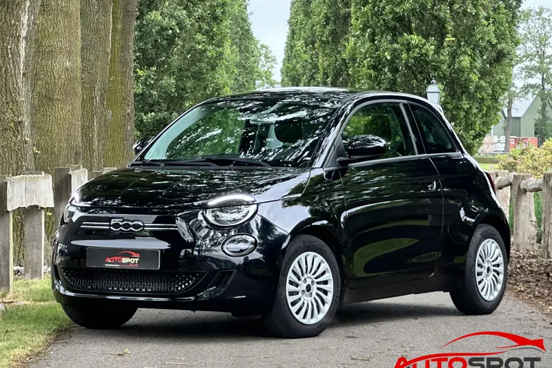 Fiat 500 (2022)
