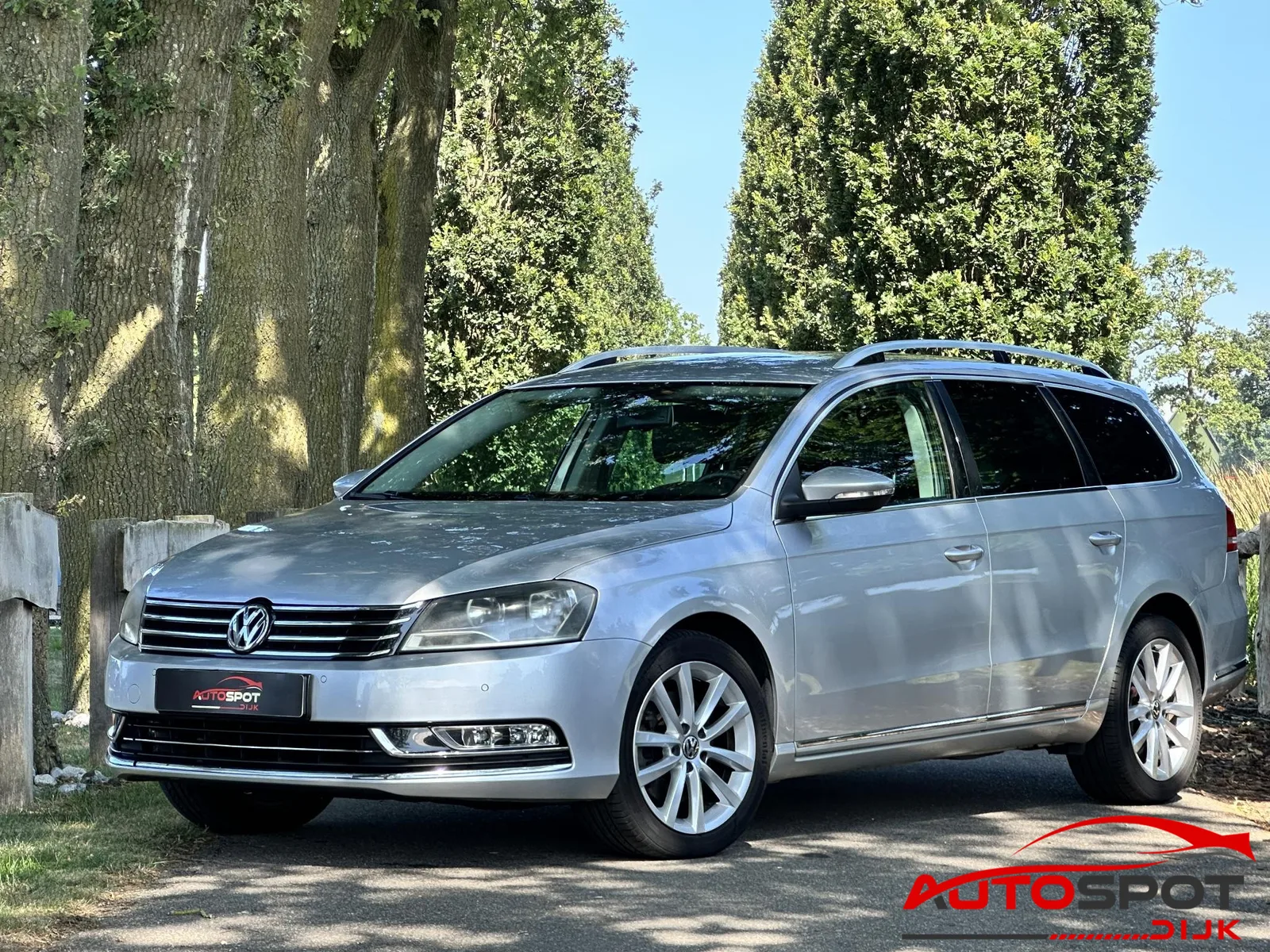 Volkswagen Passat (2011) — foto 1