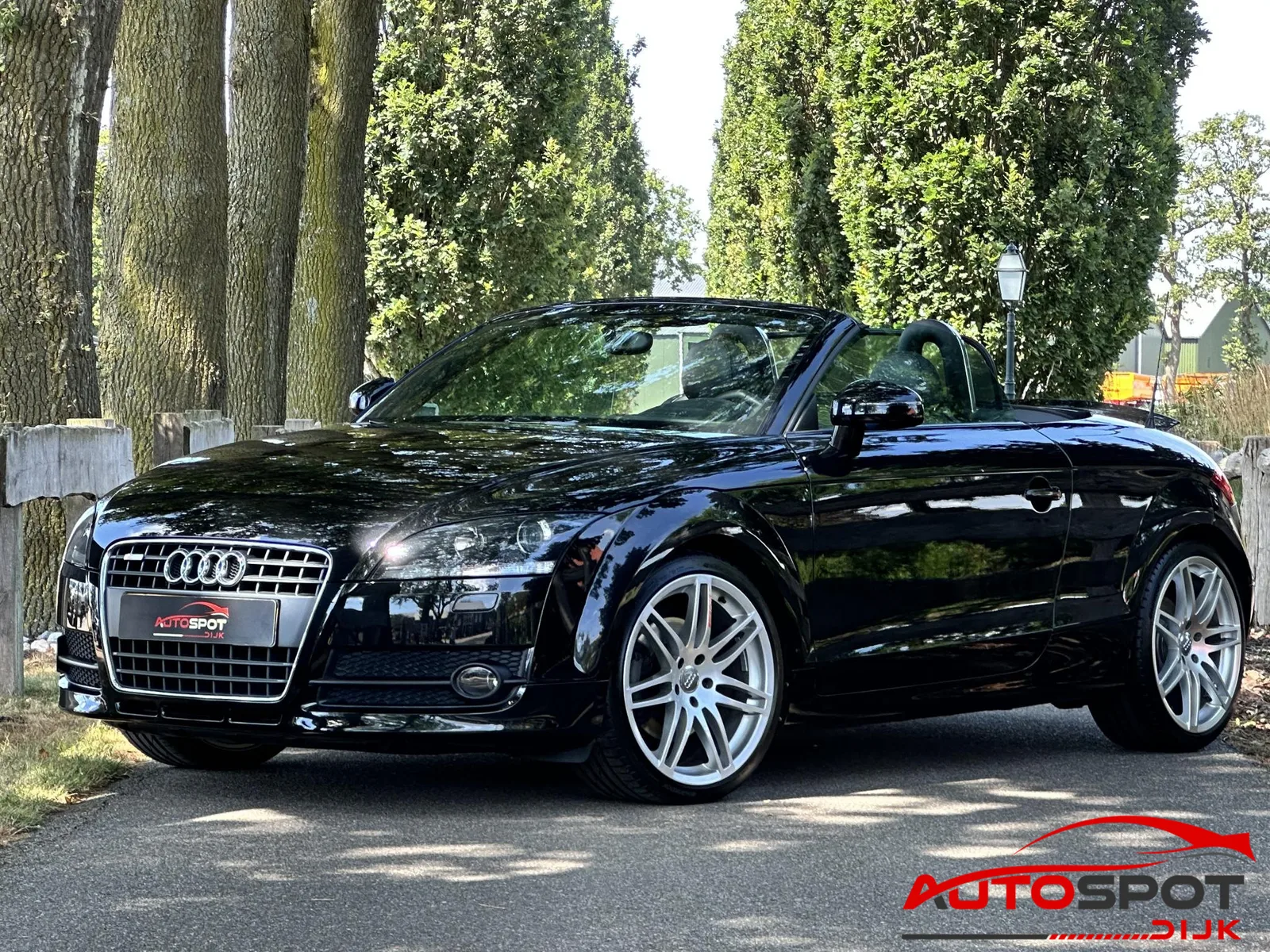 Audi TT (2010) — foto 1