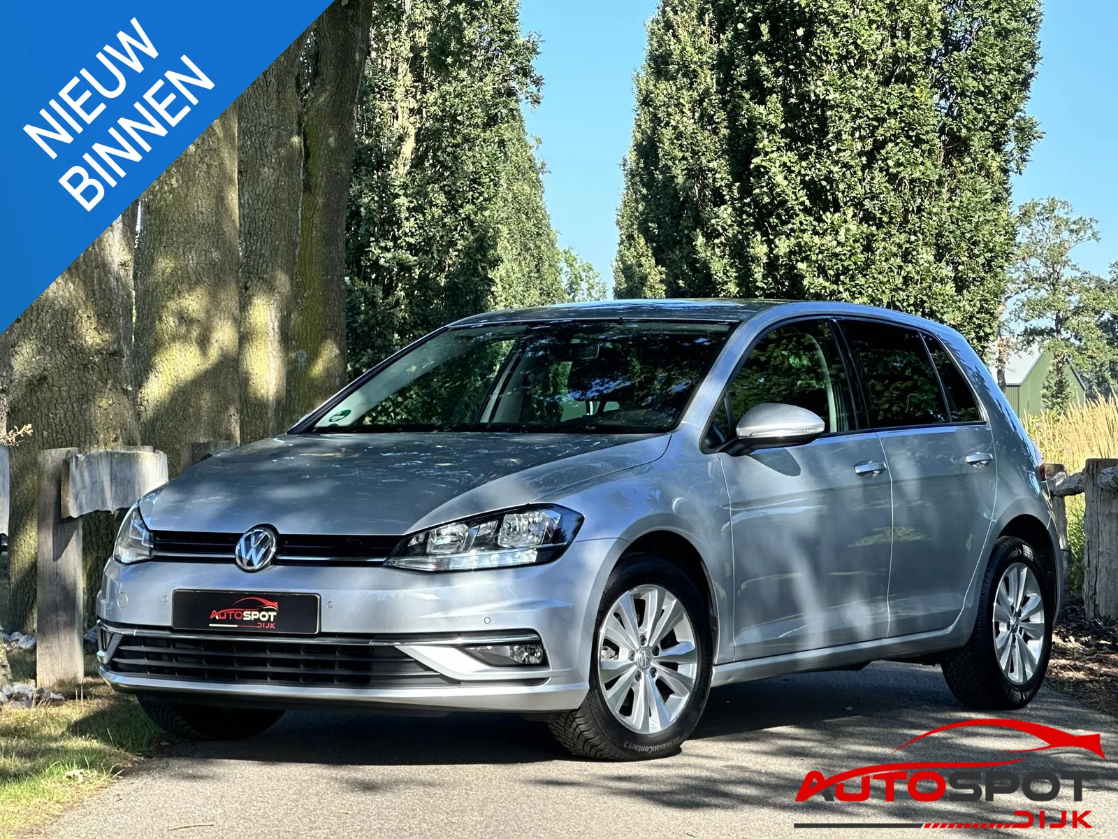 Volkswagen Golf (2019) — foto 1