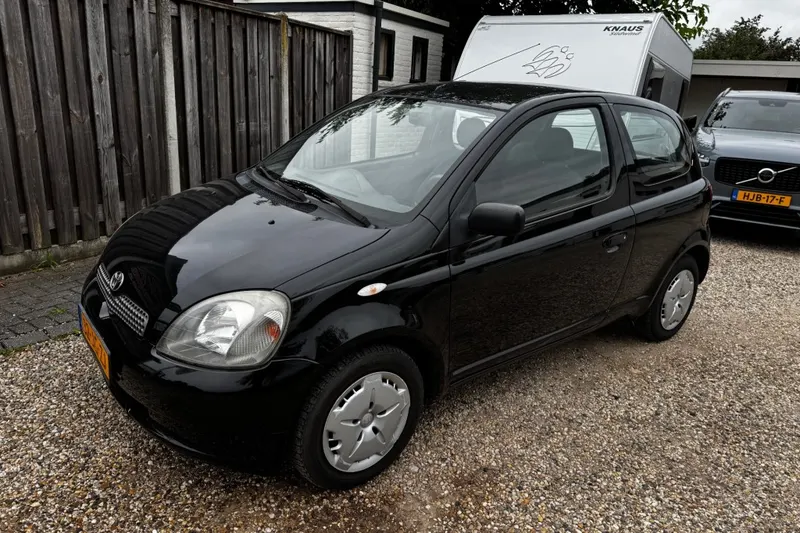 Toyota Yaris (2002)