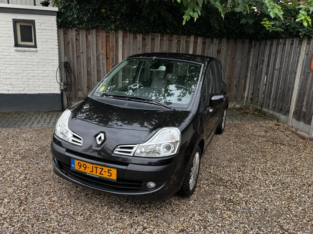 Renault MODUS (2009) — foto 1