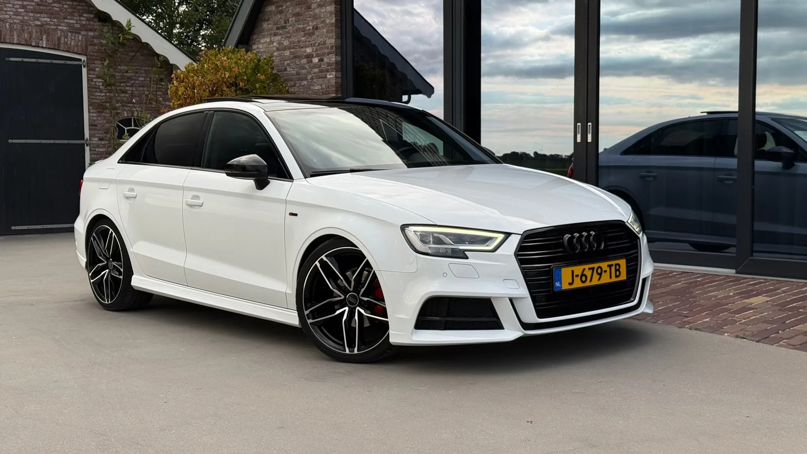 Audi A3 (2018) — foto 1
