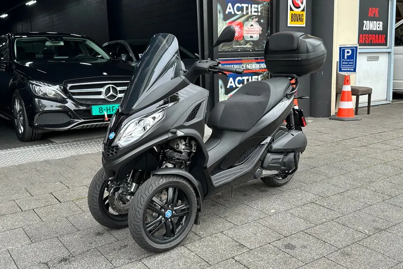 Piaggio MP3 300 HPE (2024)