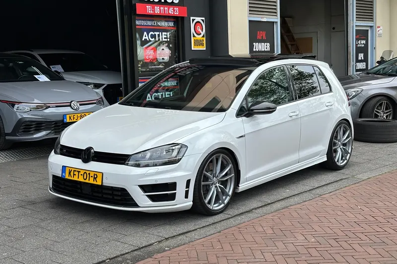 Volkswagen Golf (2015)
