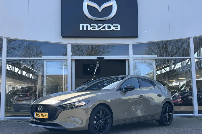Mazda 3 (2025)