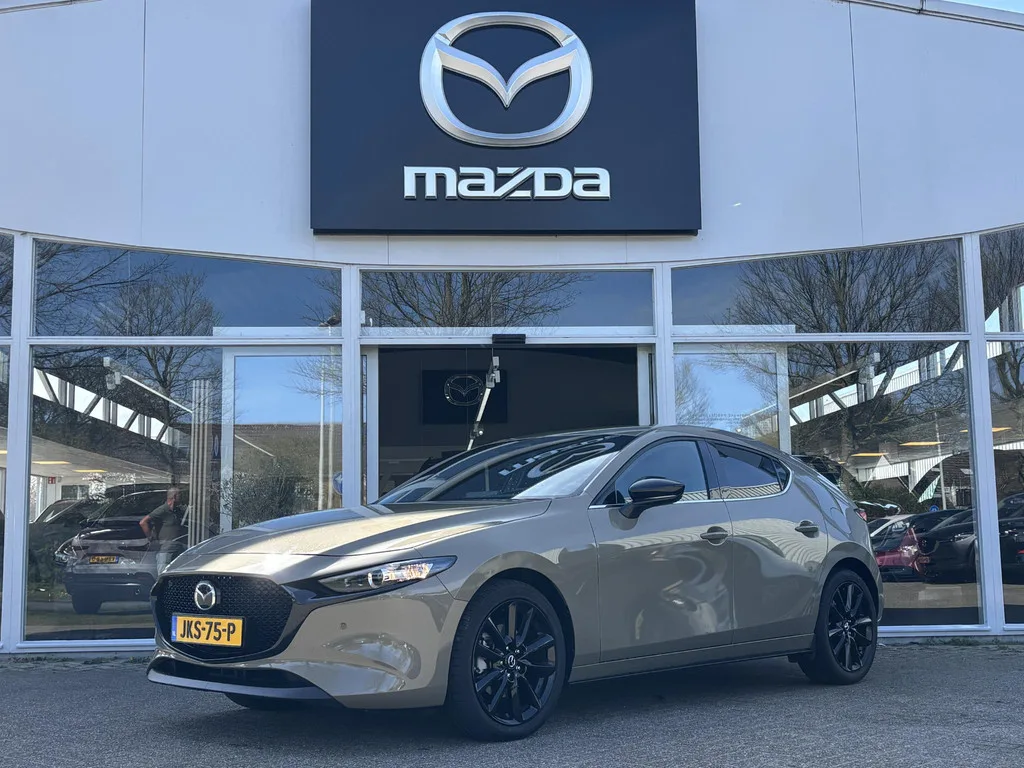 Mazda 3 (2025) — foto 1