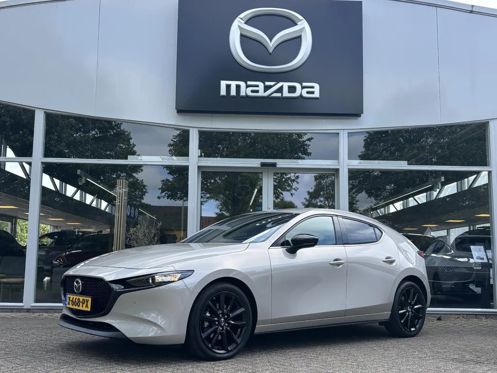 Mazda 3 (2024) — foto 1