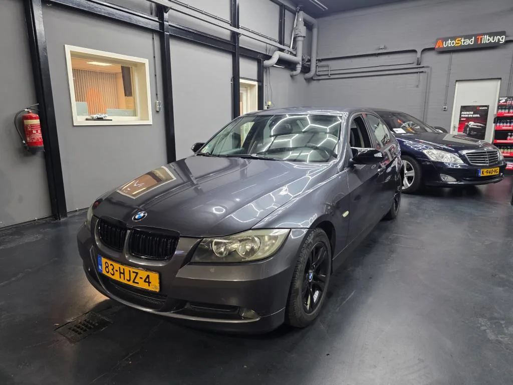 BMW 3-Serie (2009) — foto 1
