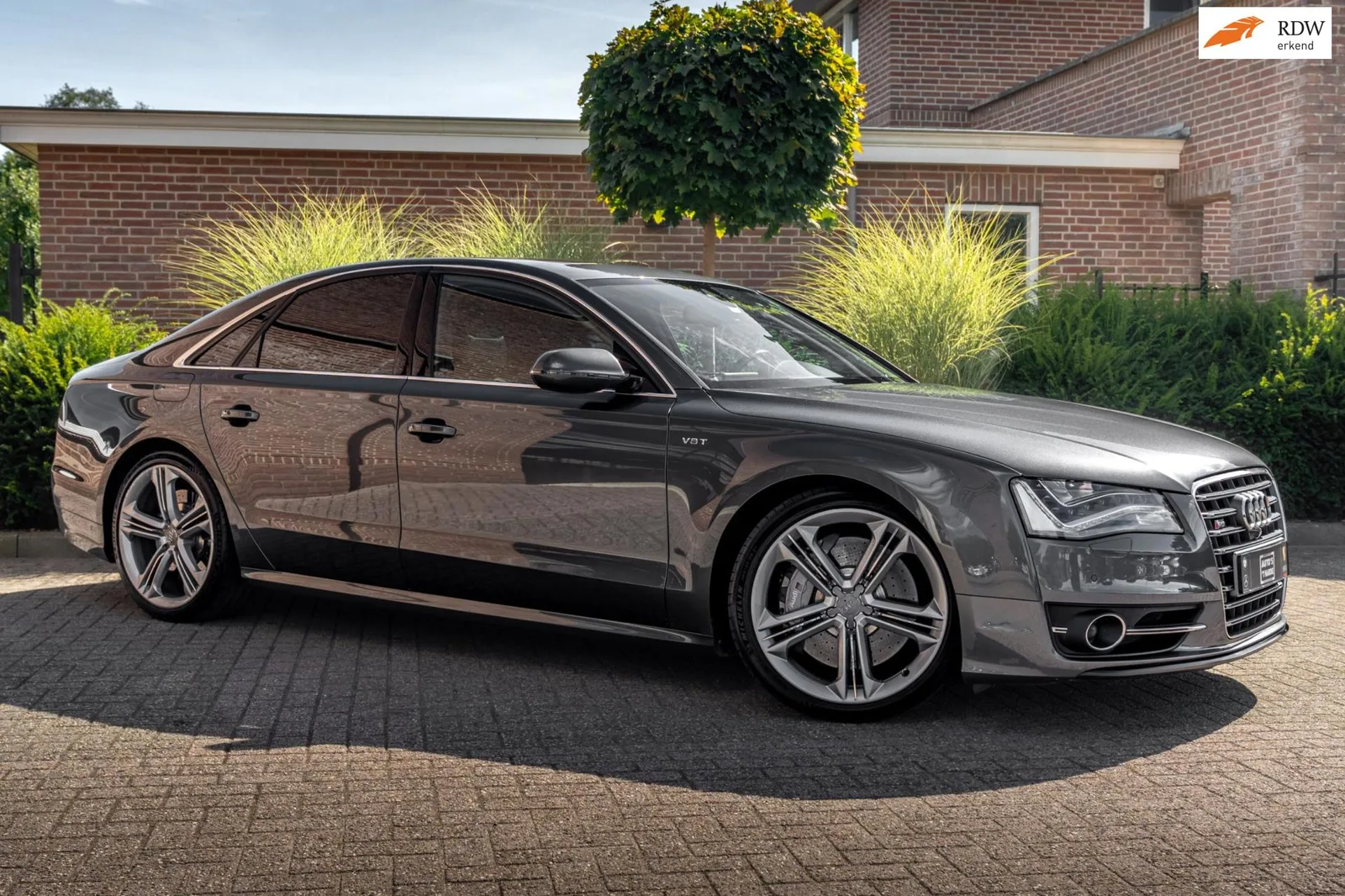 Audi S8 (2012) — foto 1