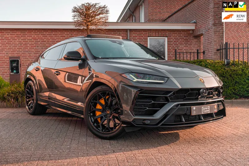 Lamborghini Urus (2019)
