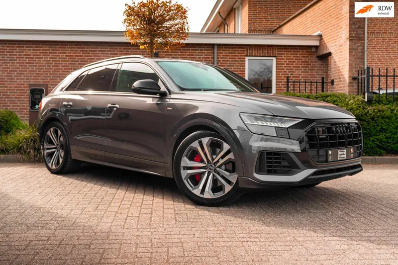 Audi Q8 (2020)