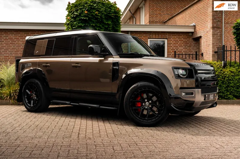 Land Rover Defender (2021)
