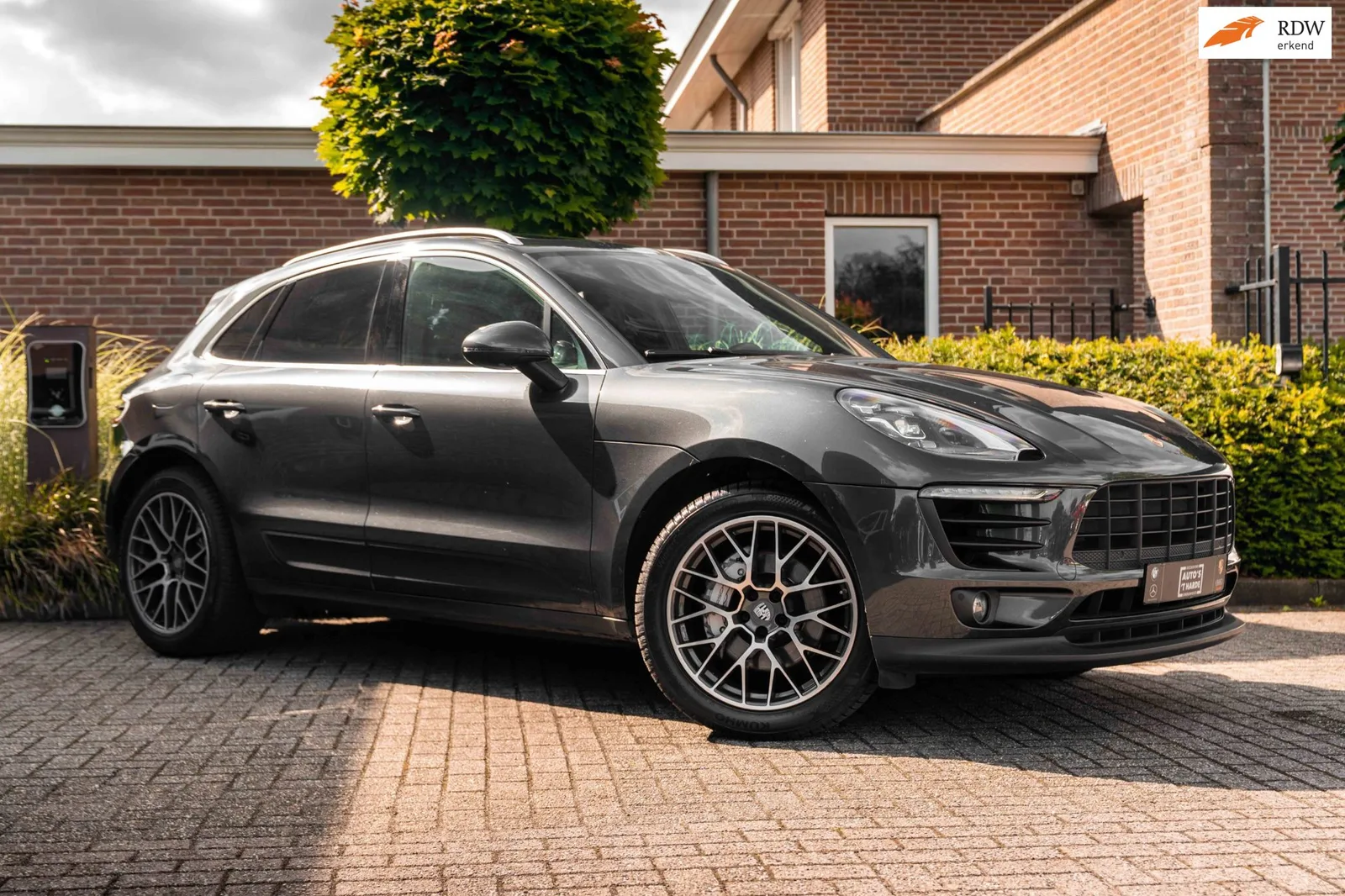 Porsche Macan (2017) — foto 1