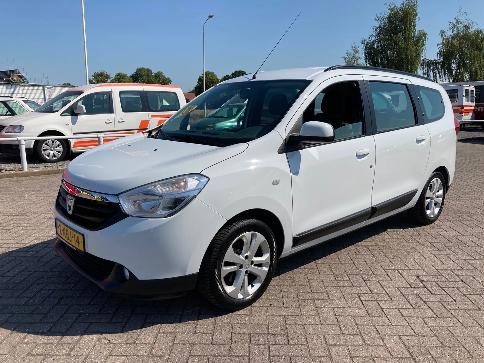 Dacia Lodgy (2013) — foto 1