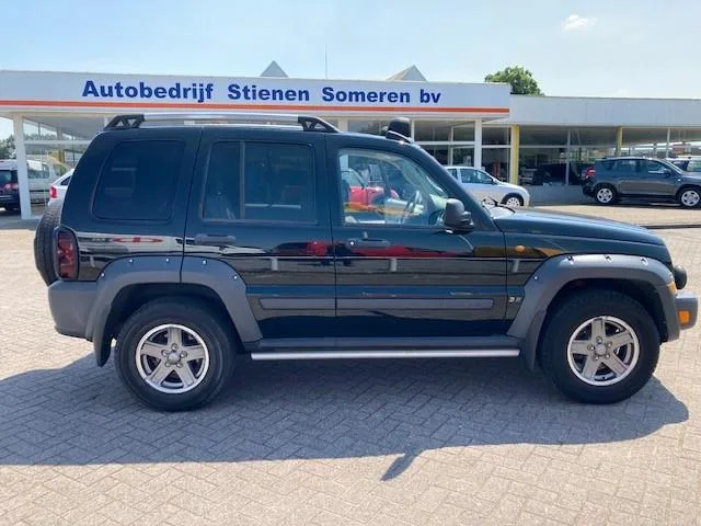 Jeep Cherokee (2006) — foto 1