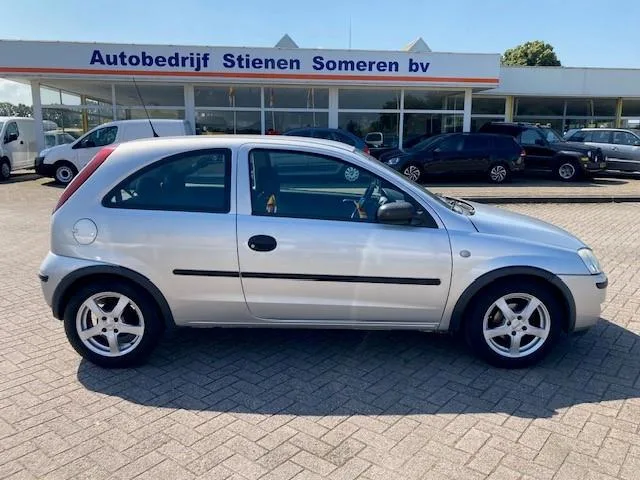 Opel Corsa (2005) — foto 1