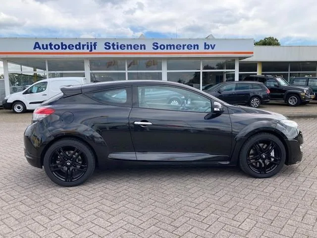 Renault Mégane (2010) — foto 1