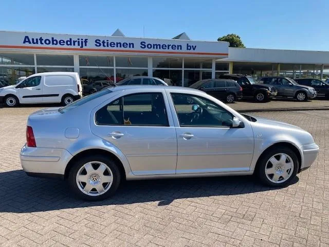 Volkswagen Bora (2000) — foto 1