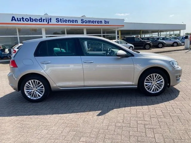Volkswagen Golf (2014) — foto 1