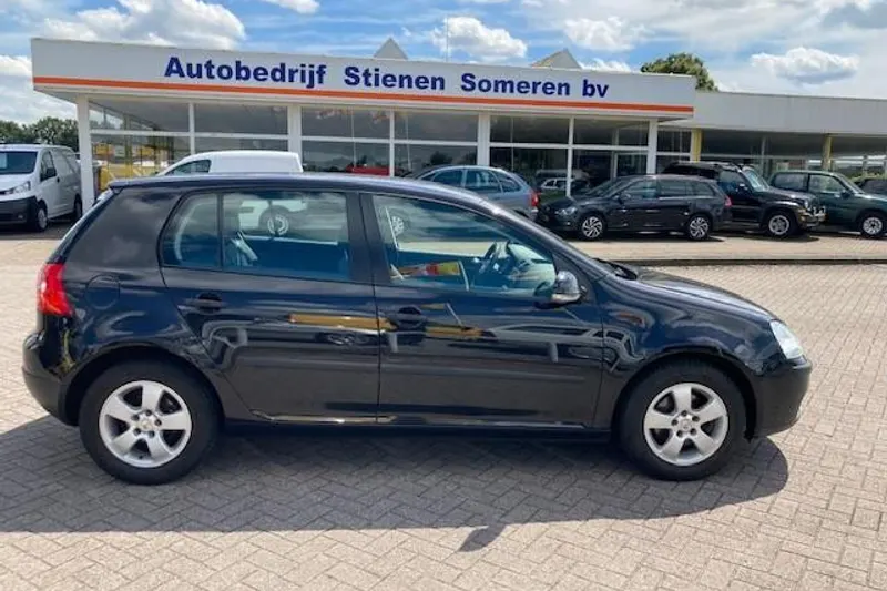 Volkswagen Golf (2005)