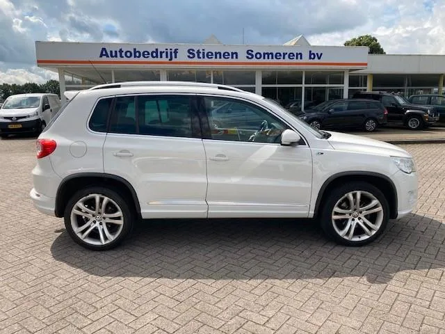 Volkswagen Tiguan (2010) — foto 1