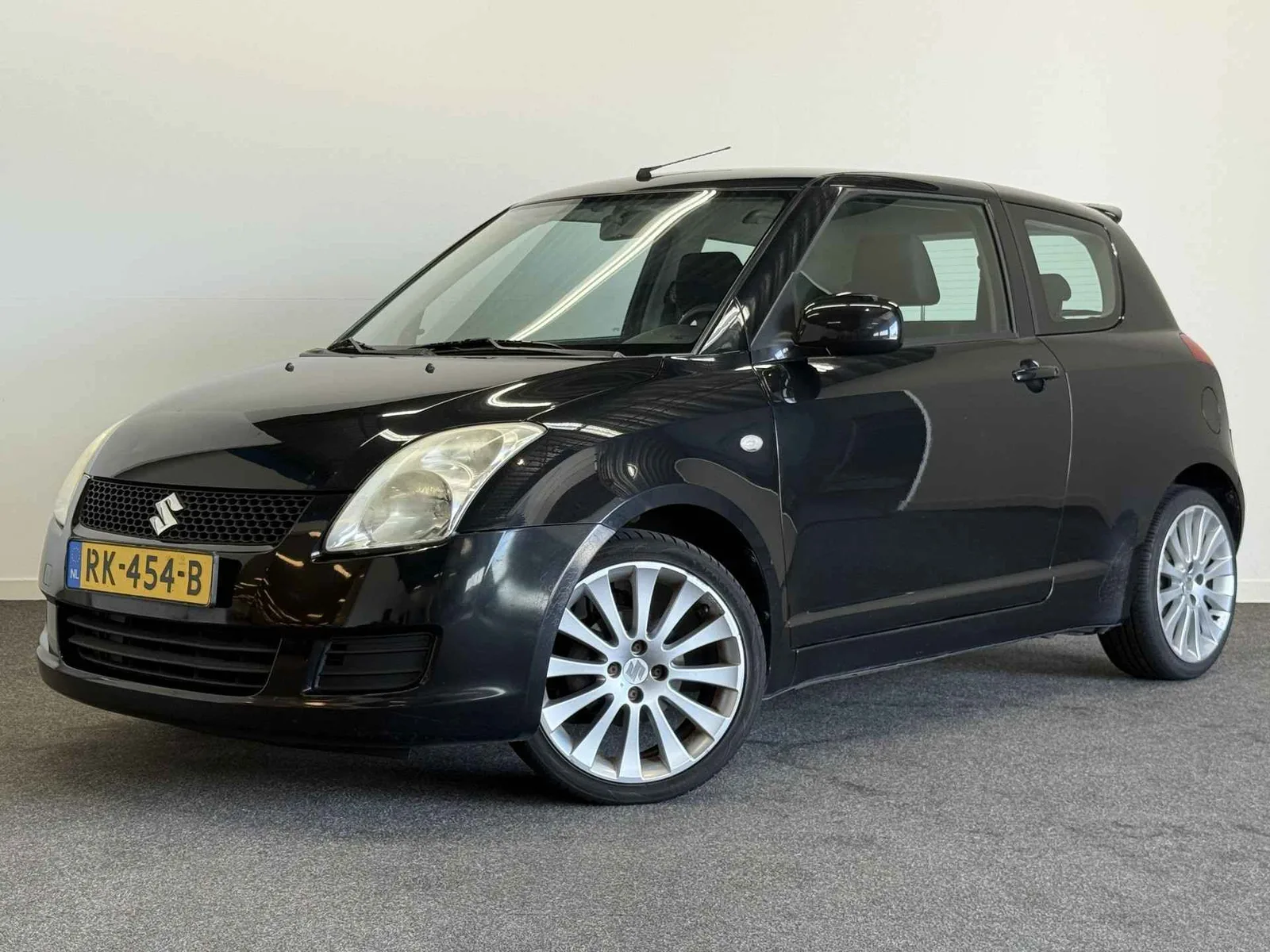 Suzuki Swift (2008) — foto 1
