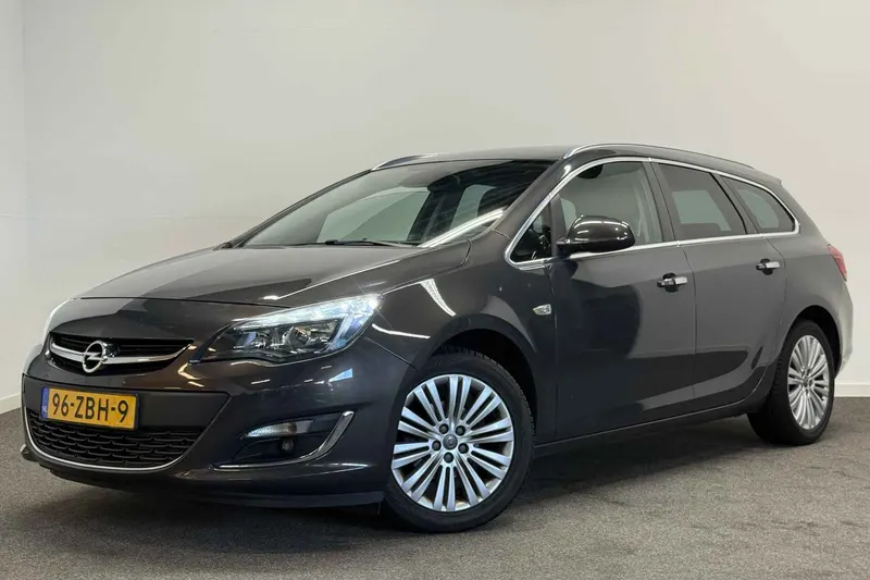 Opel Astra (2012)