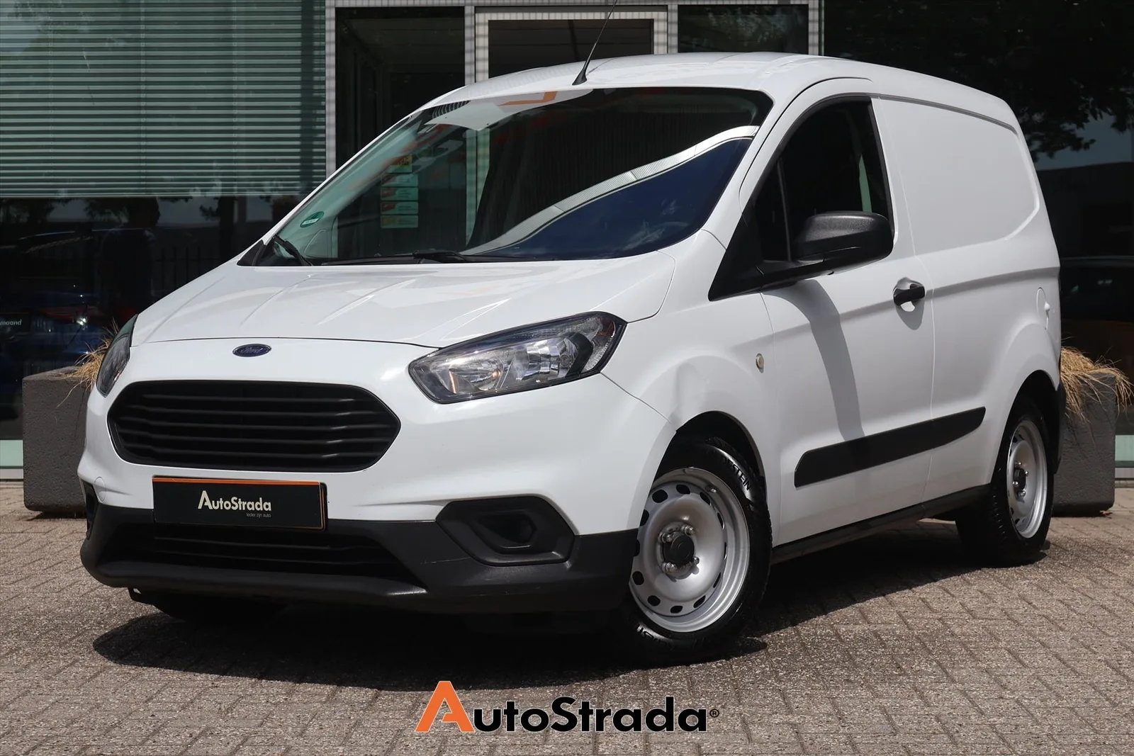 Ford Transit (2019) — foto 1