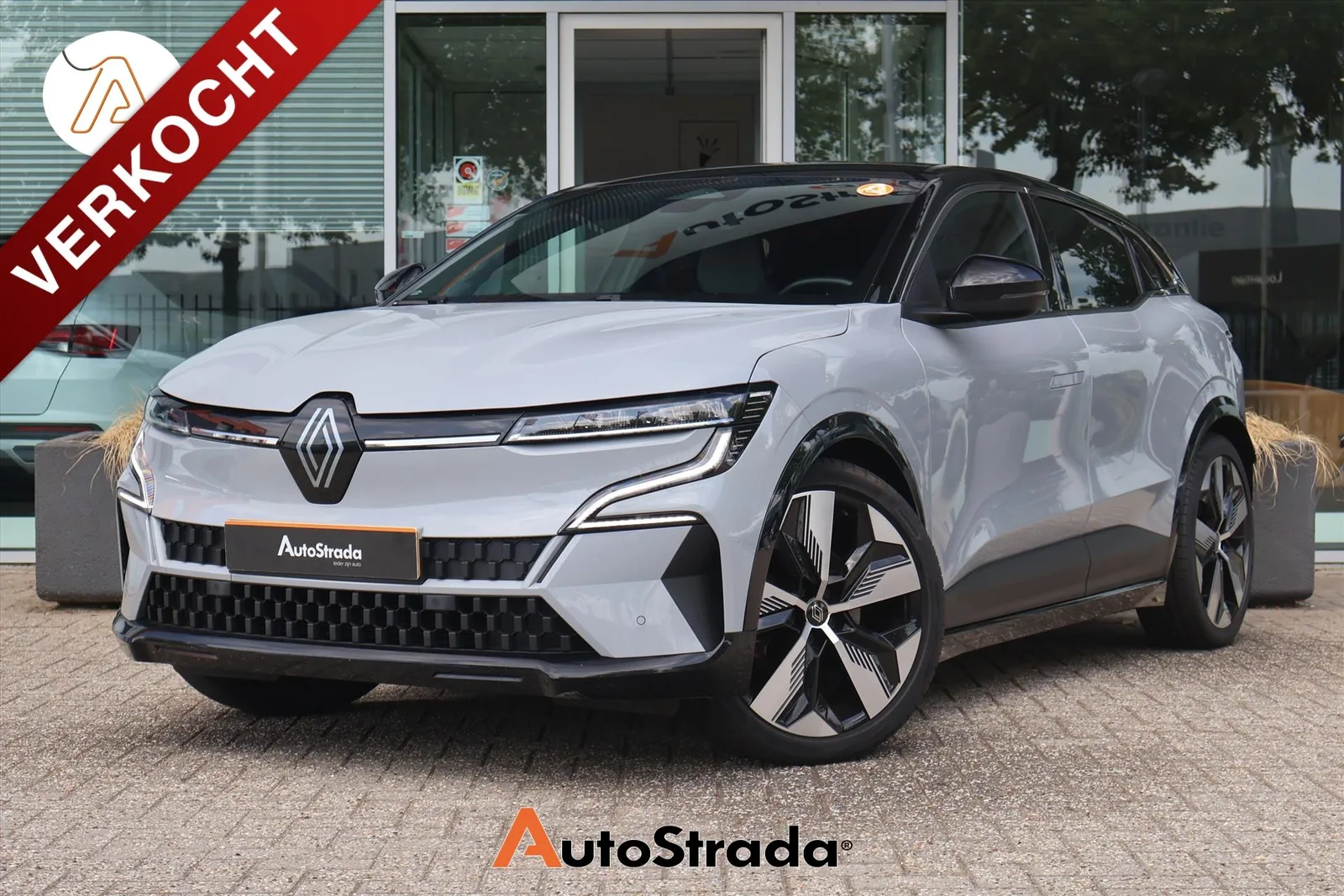 Renault Mégane (2023) — foto 1