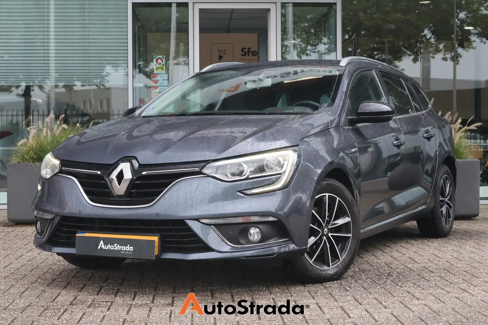 Renault Mégane (2019) — foto 1