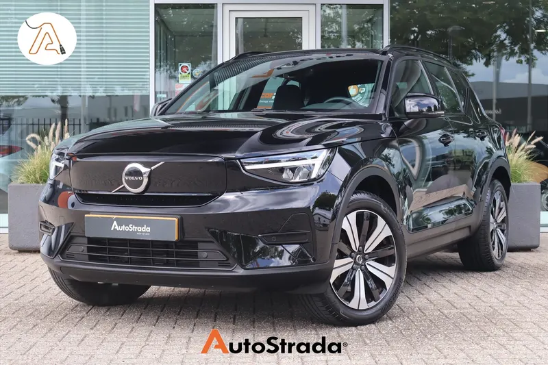 Volvo XC40 (2022)