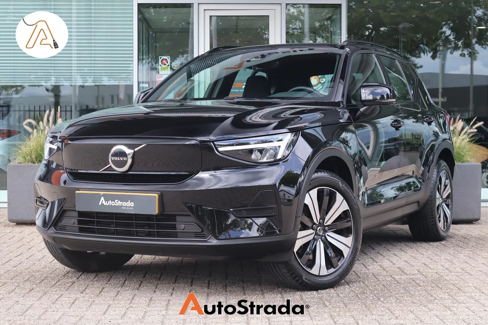 Volvo XC40 (2022) — foto 1